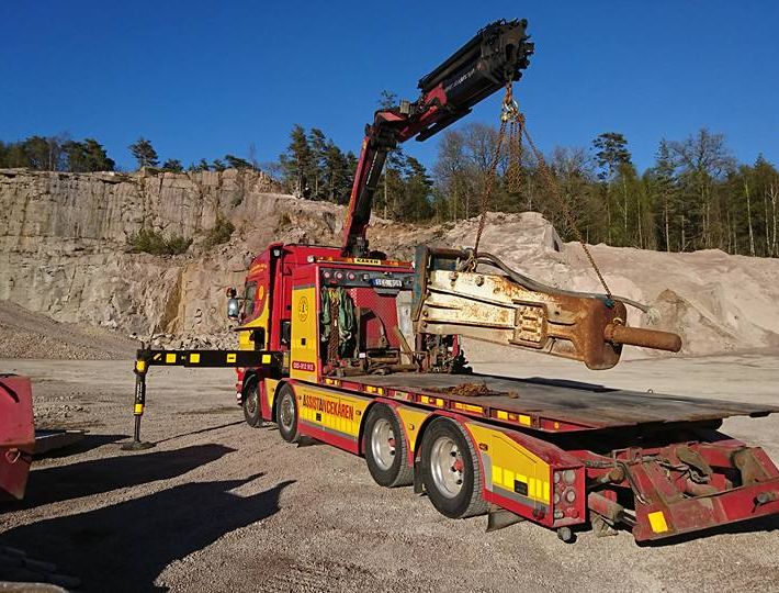 Bärgare med kran med lýft